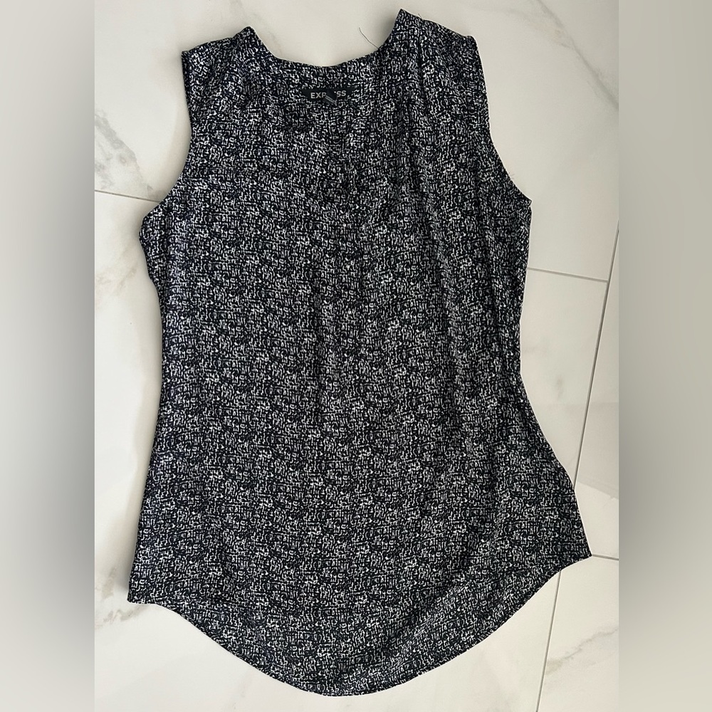 Express Black and White Shell Top